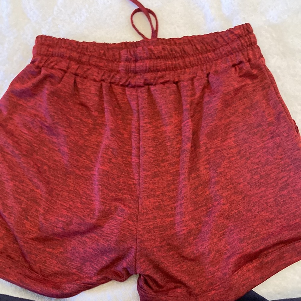 Red/black shorts - Picture 3 of 7